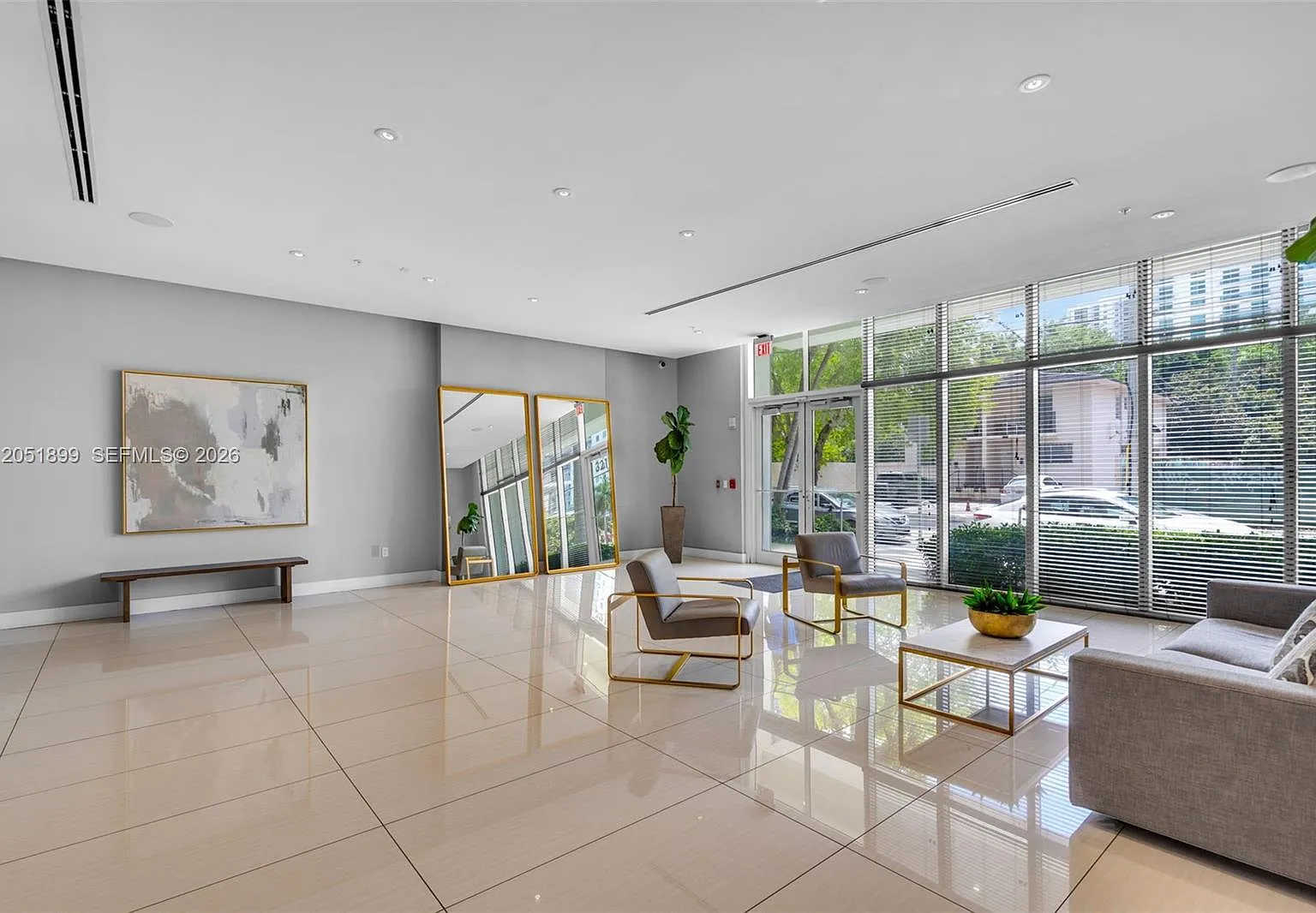 26 Edgewater Condo — Photo 4