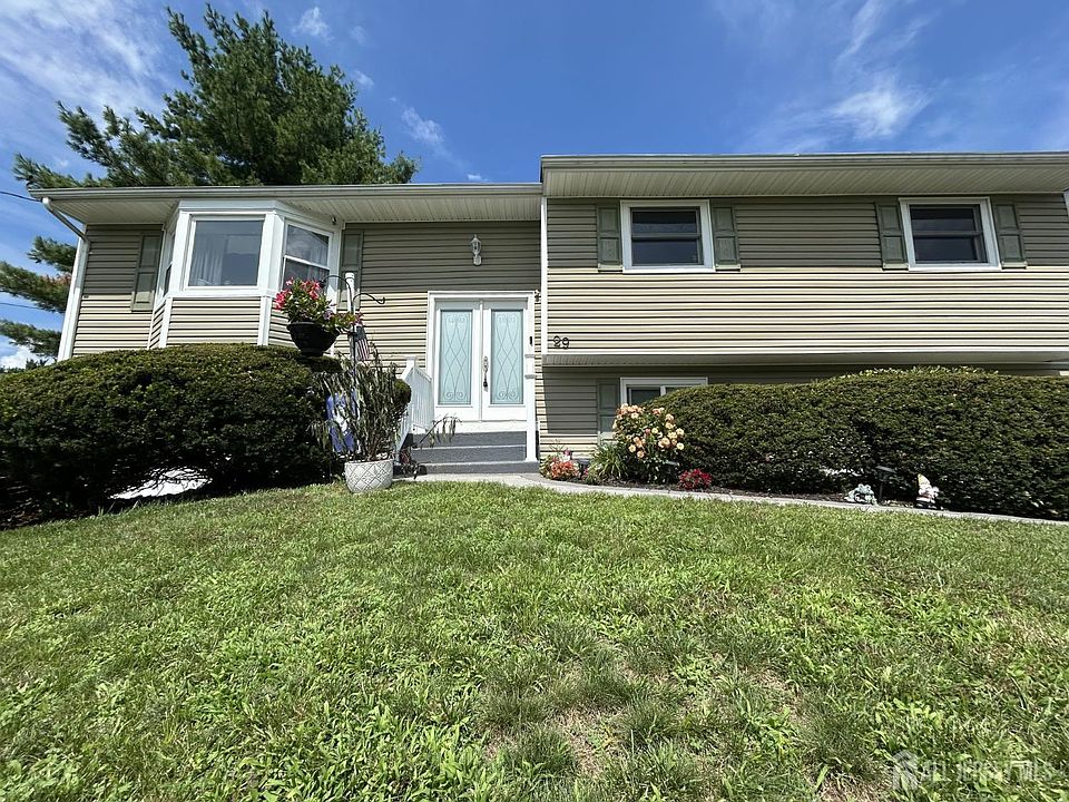 1st image of 29 Tompkins Rd