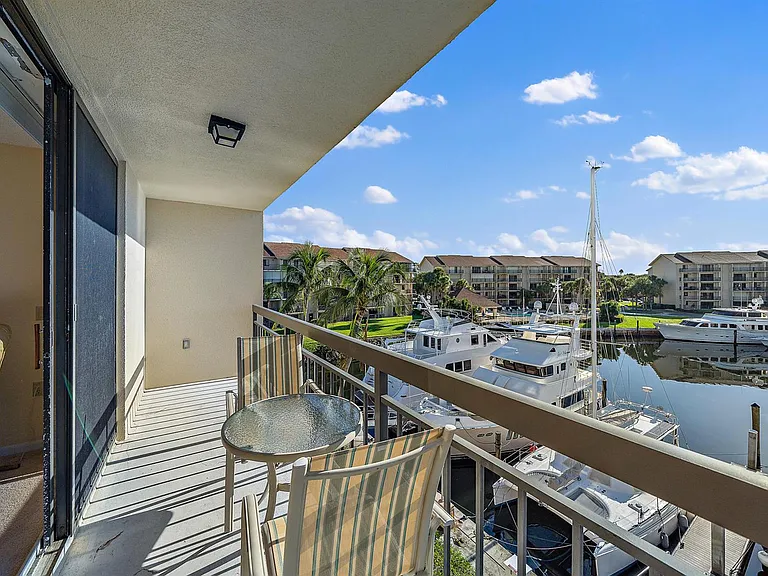 2601 Marina Isle Way #402 — Photo 11