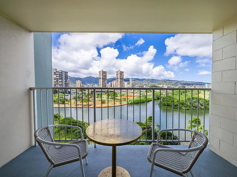 2211 Ala Wai Blvd #915