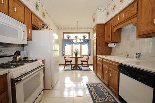 5th image of 18430 S Pine Cone Dr Unit 1