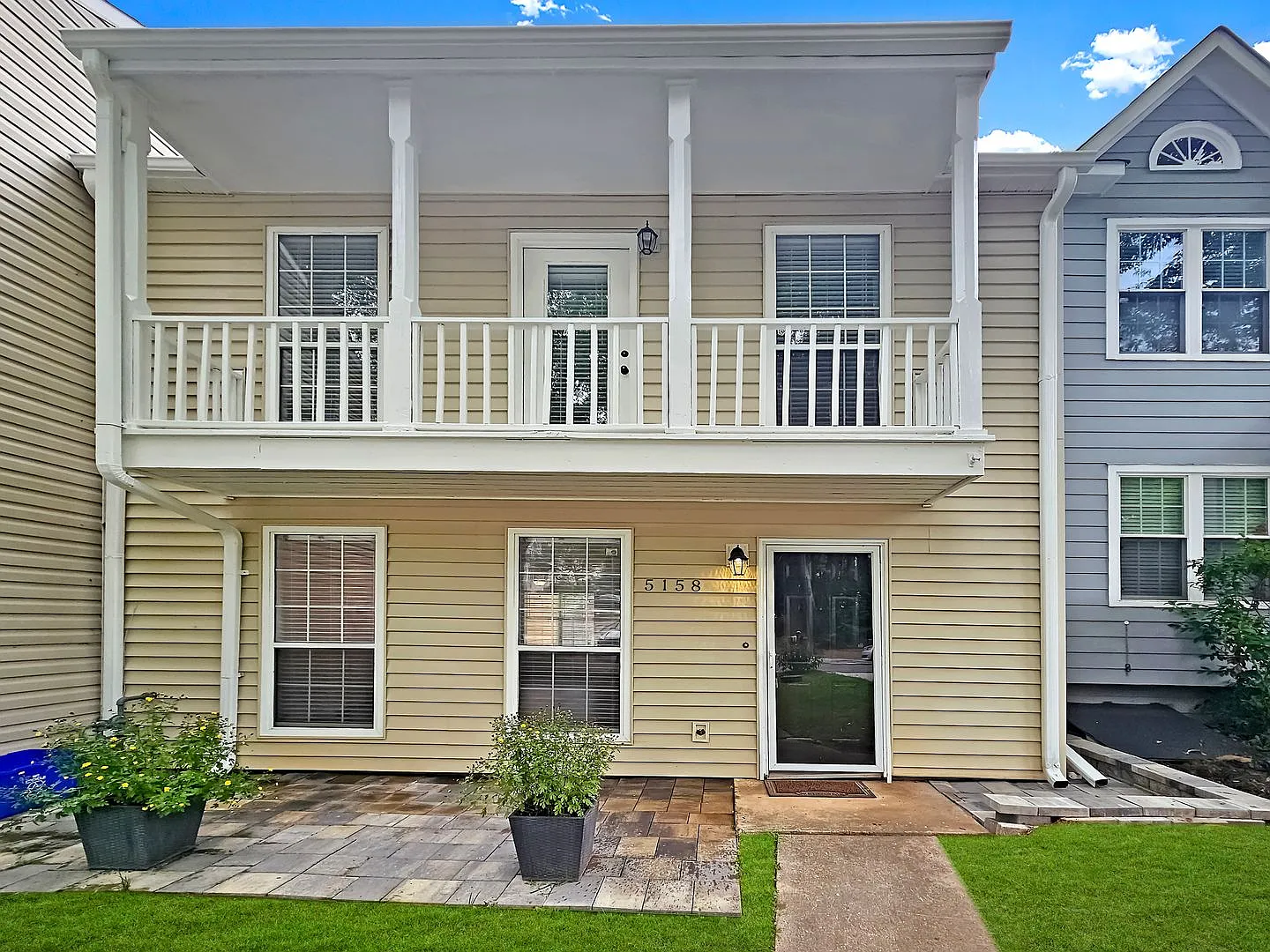 Coming Soon: Beautifully Updated 2/2.5 Townhome Near Truist Park — Photo 4