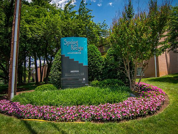 Spring Ridge Apartments Signage 12