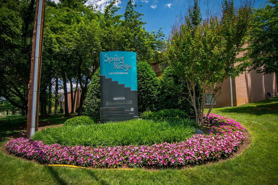Spring Ridge Apartments Signage 12