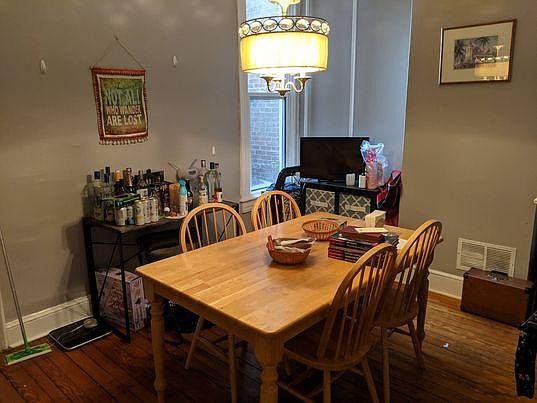 Dining Room (1 of 2)