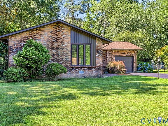 3rd image of 2721 Lammrich Rd