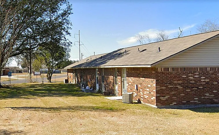 425 Memorial Dr #425 — Photo 9