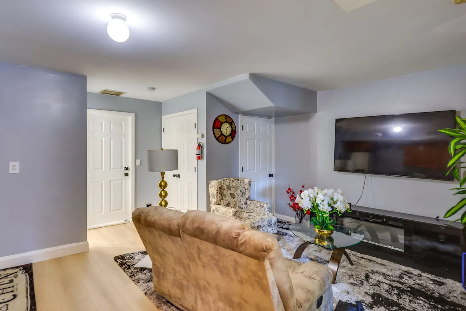 1 bed, 1.0 bath, 796 sqft, $3,027 — Photo 4