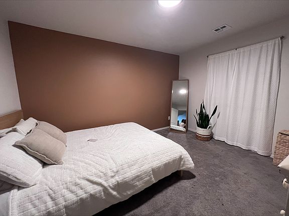2nd image of 5781 Cosmo Ct NE