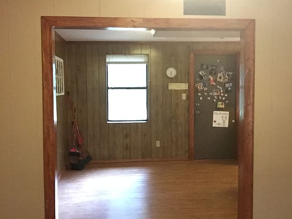 4th image of 633 Grant #37
