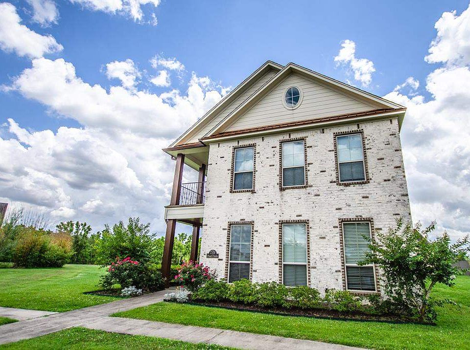 1st image of 7720 Pond Cir