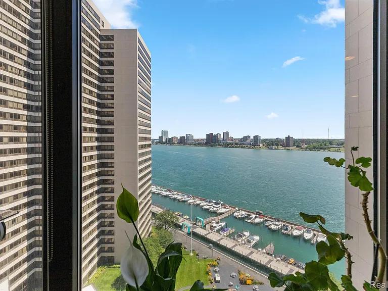 1001 W Jefferson Ave #15B — Photo 14