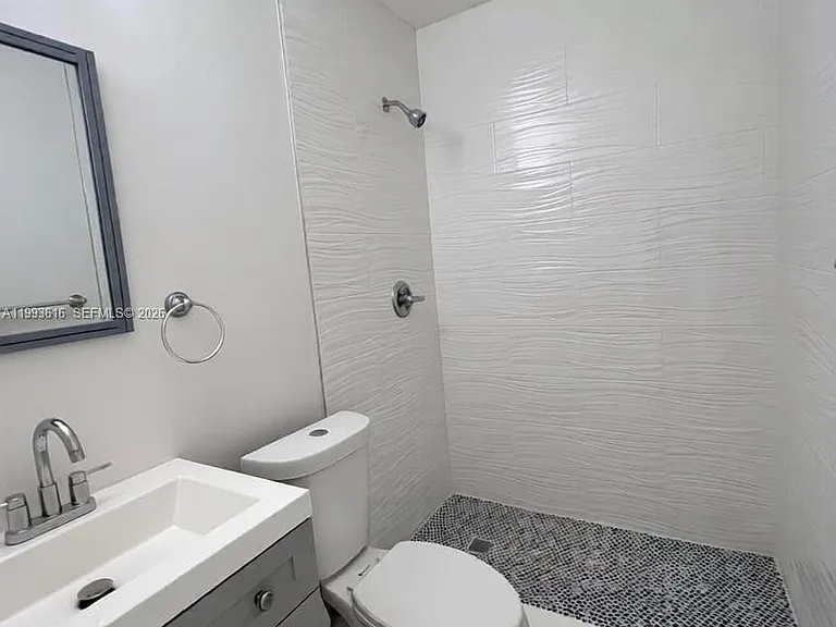 31 SW 67th Ct — Photo 7