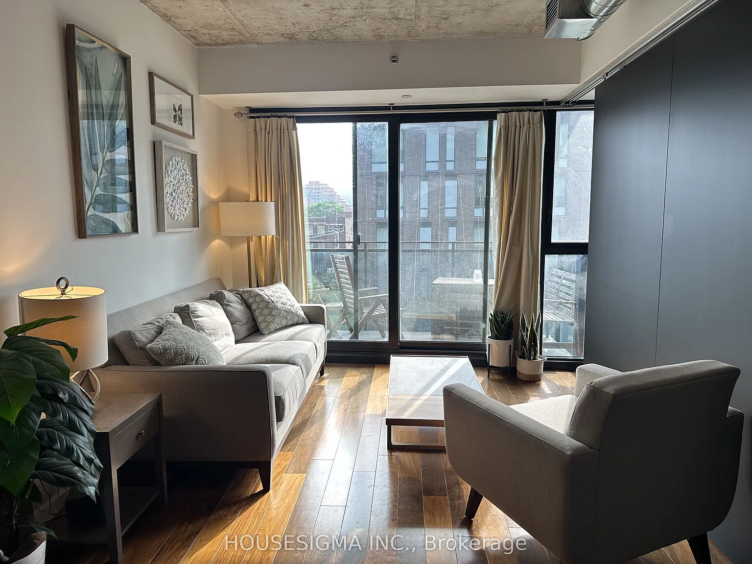 2 bed, $2,400 — Photo 4