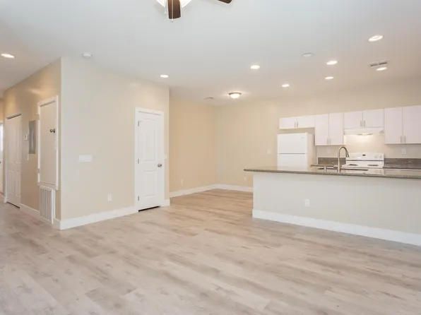 1741 S Dandelion St #2, Pahrump, NV 89048