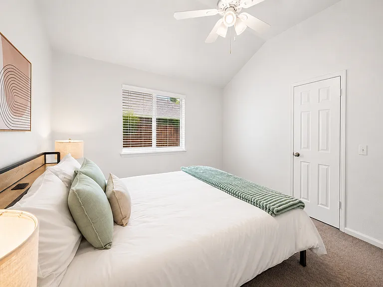 1109 Briargate Dr — Photo 14