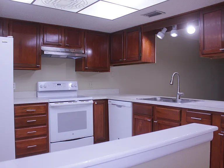 2948 Bancroft Cir E #C — Photo 4