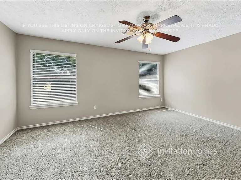 2721 Leroy St — Photo 19