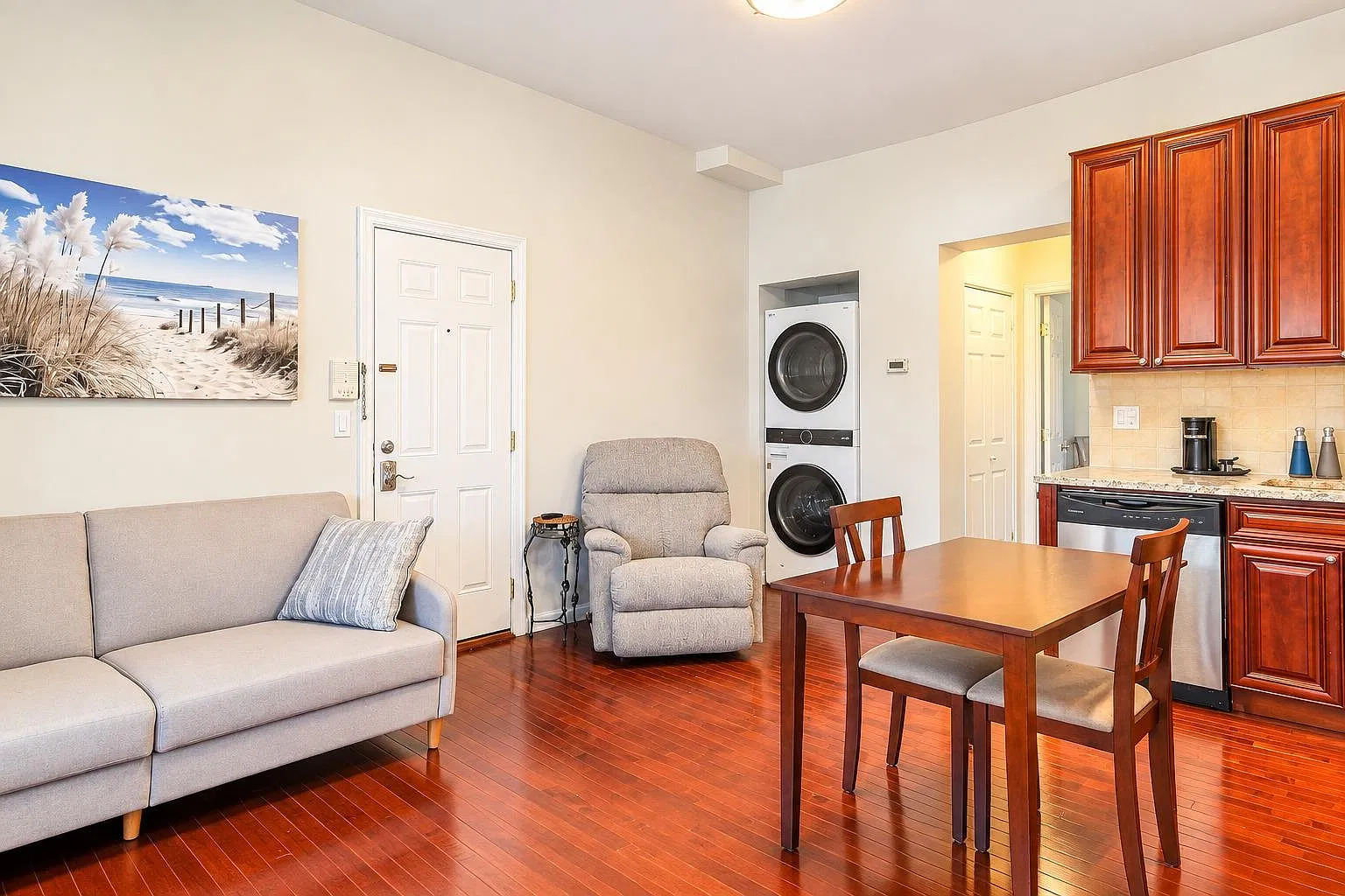 2 bed, 1.0 bath, $3,090 — Photo 4