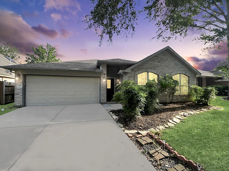 18318 Farriswood Ct — Photo 2