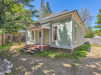 155 Central Ave, Ashland, OR, 97520