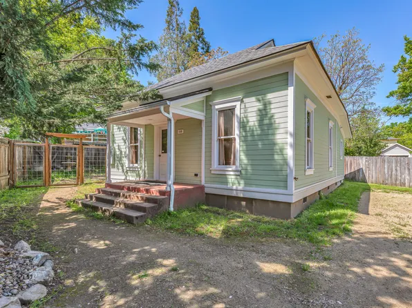 155 Central Ave, Ashland, OR 97520
