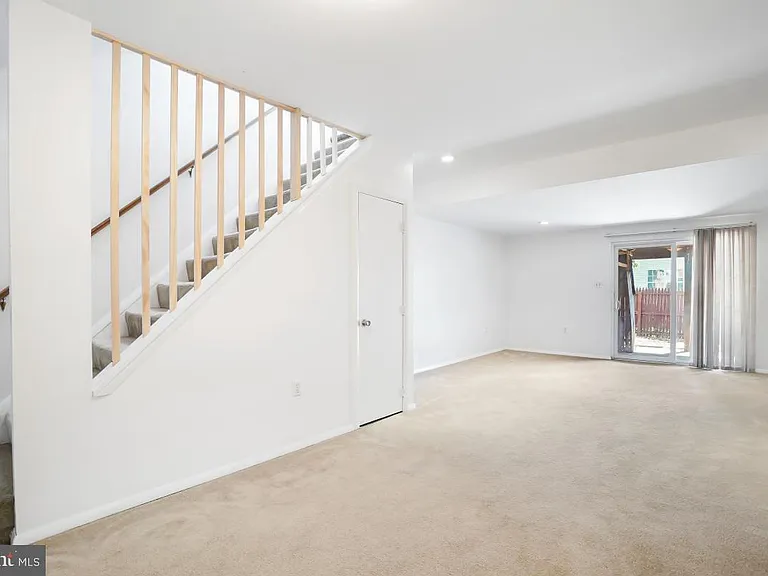 35 Bellfalls Way — Photo 25