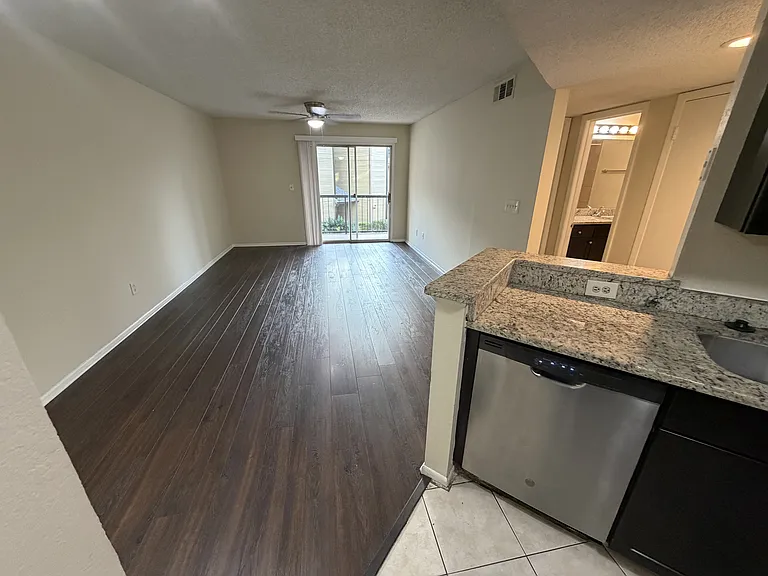 1916 Lake Atriums Cir #30 — Photo 3