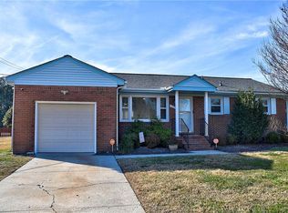 448 Plummer Dr, Chesapeake, VA 23323