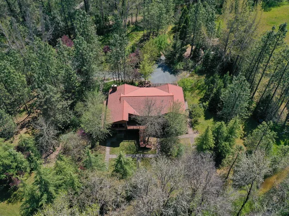 14340 E Evans Creek Rd, Rogue River, OR 97537
