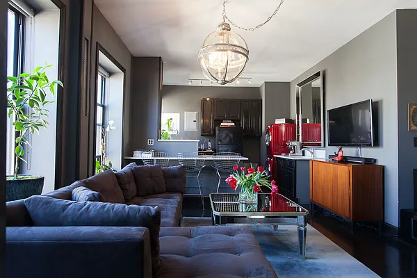 Rented by Compass | media 21