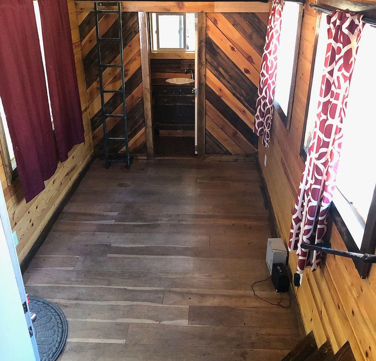 Studio, 212 sqft, $1,350 — Photo 4