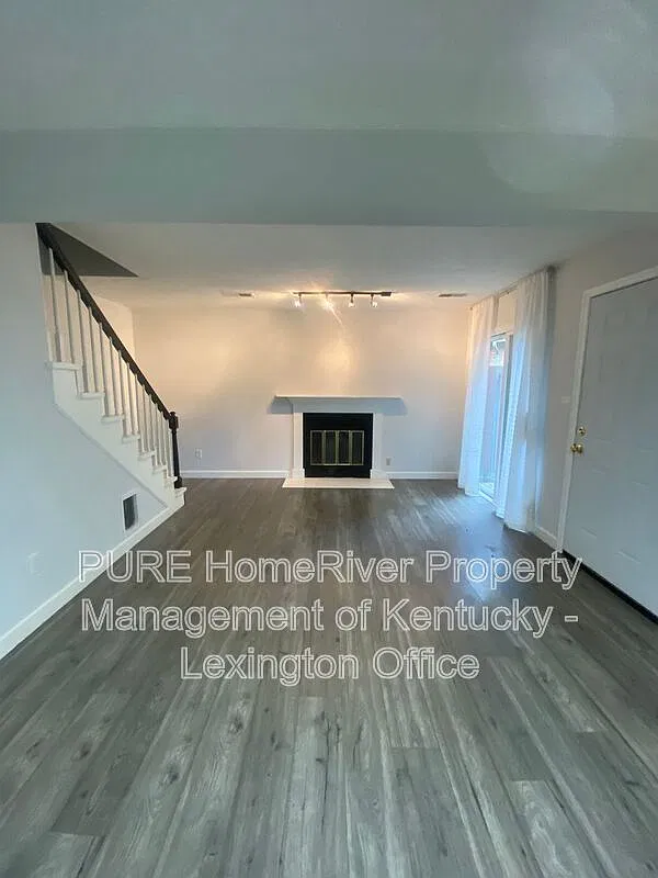 2 bed, 1.5 bath, 1230 sqft, $1,395 — Photo 4