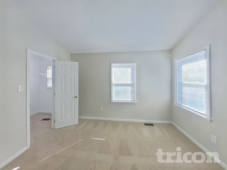 2026 Trowbridge Ct — Photo 8