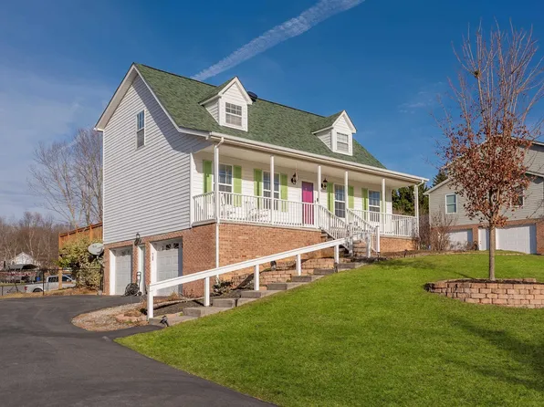 985 George Edward Via, Christiansburg, VA 24073