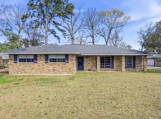 9693 Charlotte Armstrong Dr, Saint Francisville, LA 70775