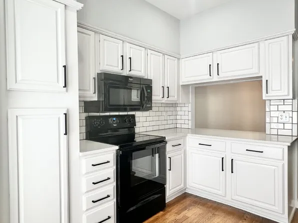 220 S Clarkson St, Charlotte, NC 28202