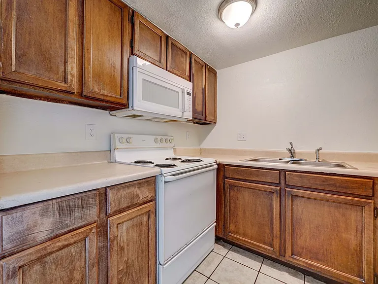 2696 N 43rd Ave #33C — Photo 10