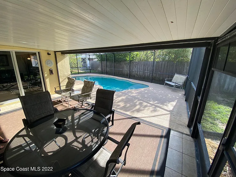 8800 Sea Shell Ln — Photo 11