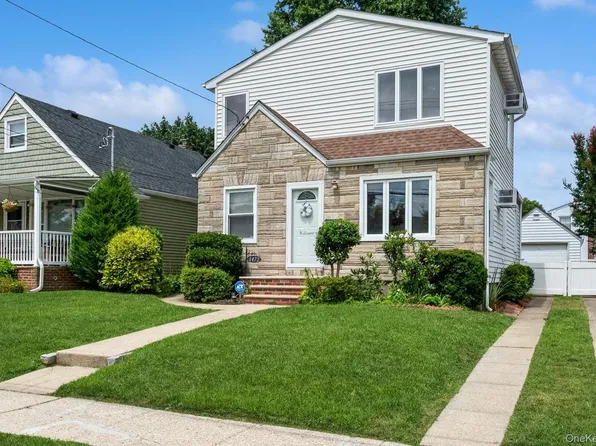 1472 Madison Street, Elmont, NY 11003
