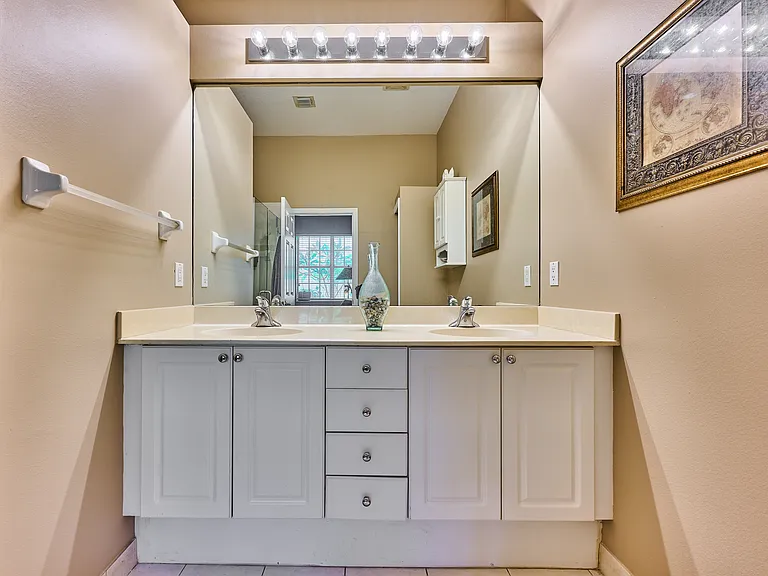 530 Commons Dr — Photo 41
