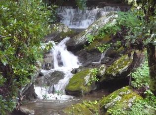 121 Rocky Rd, Banner Elk, NC 28604