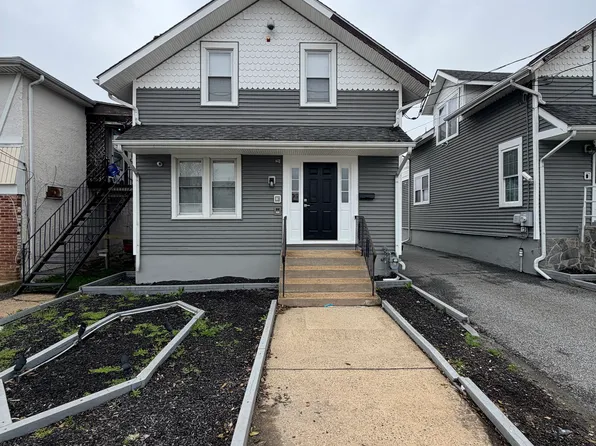 2702 Lancaster Ave, Wilmington, DE 19805