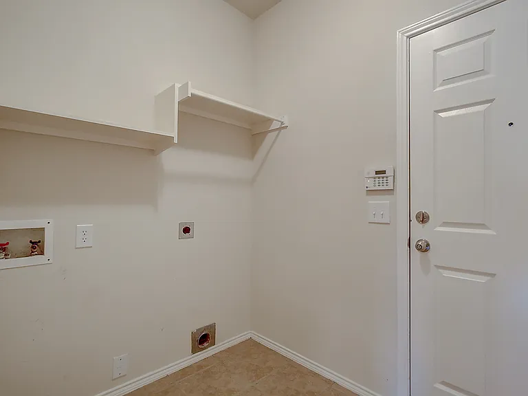 2609 Monroe Dr — Photo 22