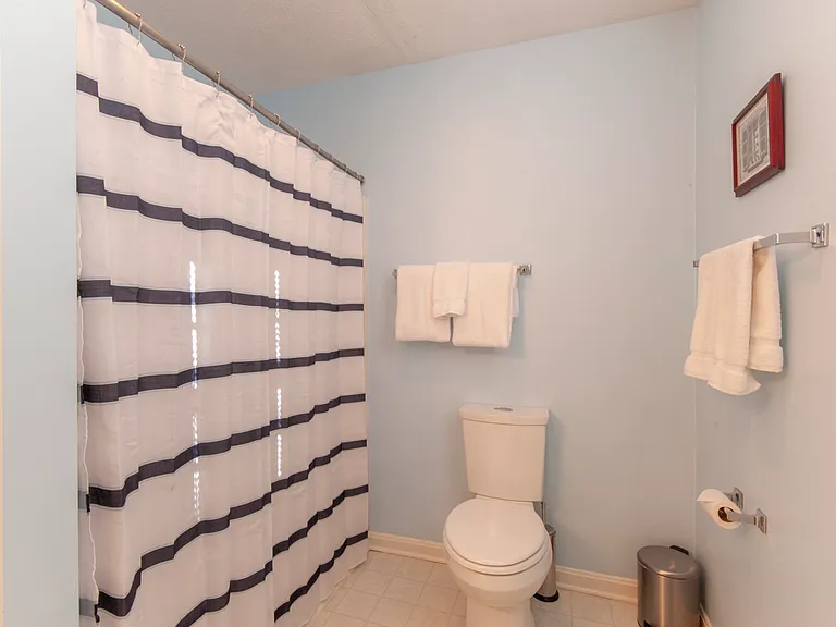 110 Chisholm Pl — Photo 22