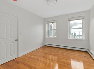 122 Prince St #5, Boston, MA 02113