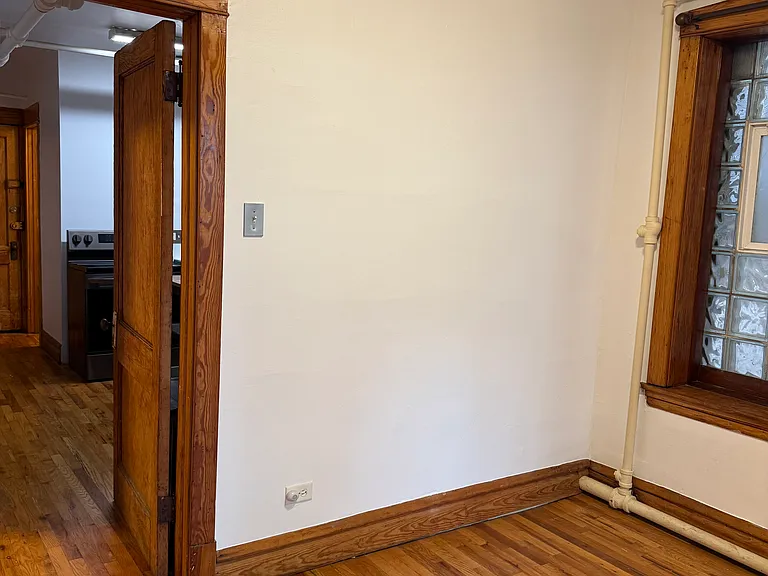 1723 N Kedzie Ave — Photo 11