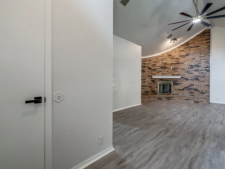 2809 Countrywood Ln — Photo 10