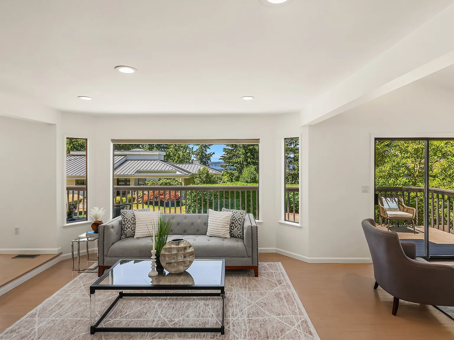 4 bed, 2980 sqft, $6,000 — Photo 4