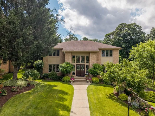 1029 Tall Trees Dr, Pittsburgh, PA 15241